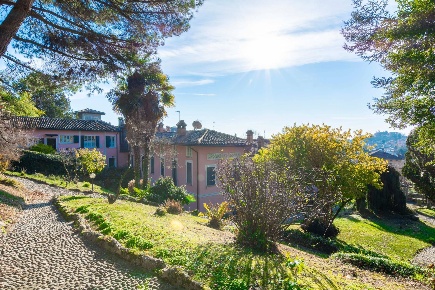 Foto Villa singola in Via Luigi Cadorna, Albese con Cassano di 761 m²