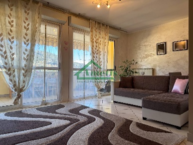 Foto Appartamento in via verdi, Camporosso di 117 m² con 4 locali