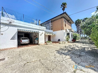 Foto Villa unifamiliare in VIA CONTE GIOVANNI VINCI, Cupra Marittima
