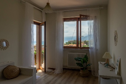 Foto Appartamento in Via 1° Maggio, Vallecrosia di 55 m² con 3 locali