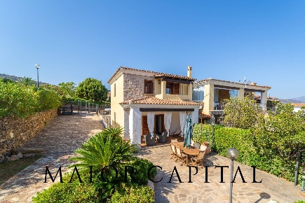 Foto Villa a schiera in Via Nestore, Budoni di 95 m² con 4 locali