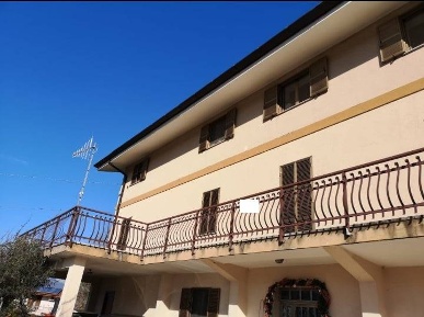 Foto Appartamento in via ripole, Amaseno di 190 m² con 6 locali in vendita