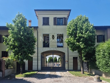 Foto Appartamento in Via Ponte Carate, San Genesio ed Uniti di 116 m²
