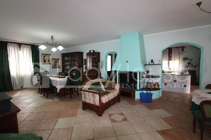 Foto Appartamento in Via 11 Febbraio, Sannicola di 173 m² con 4 locali