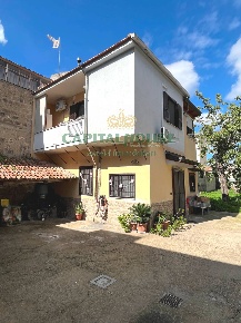 Foto Appartamento a Curti di 89 m² con 3 locali in vendita