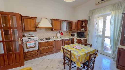 Foto Appartamento in Via Nazionale, Oliena di 118 m² con 3 locali