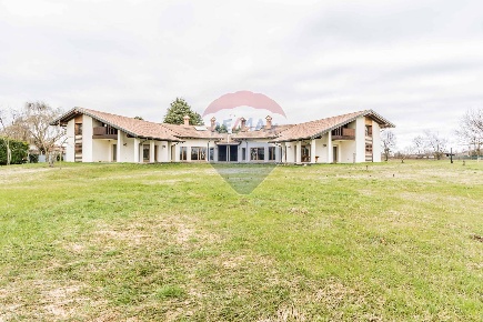 Foto Villa unifamiliare in VIA FOLLETTA, Boffalora sopra Ticino di 988 m²