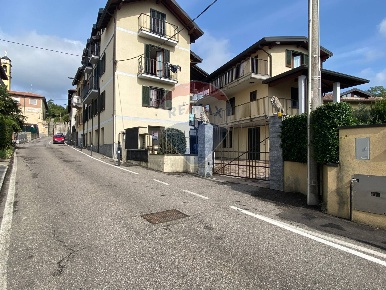 Foto Appartamento in via Monte Grappa, Oggiona con Santo Stefano in vendita