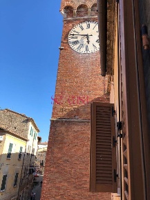 Foto Appartamento a Asciano di 100 m² con 7 locali in vendita
