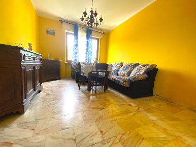 Foto Appartamento in Viale Divisione Cuneense, Dogliani di 88 m² in vendita
