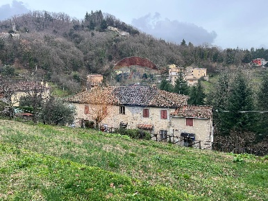 Foto Appartamento a Coreglia Antelminelli di 110 m² con 6 locali in vendita