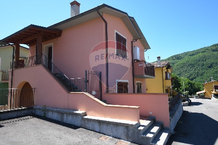 Foto Appartamento a Bagni di Lucca di 68 m² con 4 locali in vendita