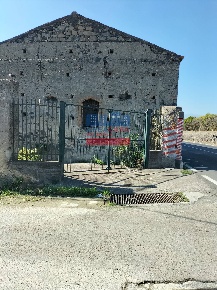 Foto Villa unifamiliare in strada statale 114, Calatabiano di 210 m²