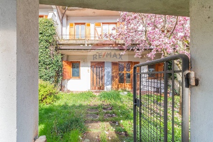 Foto Villa unifamiliare in xxv aprile, Acquapendente di 200 m² con 5 locali