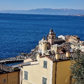 Foto Appartamento in Via Lorenzo Bozzo, Camogli di 130 m² con 7 locali