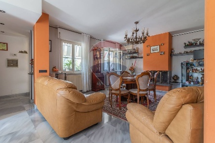 Foto Appartamento in Via Amerigo Vespucci, Canino di 105 m² con 3 locali