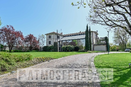 Foto Villa unifamiliare in VIA BREMBATE, Canonica d'Adda di 930 m²
