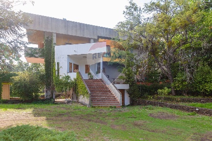 Foto Villa singola in VIA CUTORE RIZZO, Ragalna di 428 m² con 11 locali
