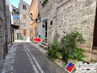 Foto Appartamento in Piazza Cavour, Lenola di 50 m² con 3 locali in vendita