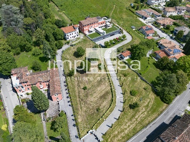 Foto Villa unifamiliare in Piazza del Carmine, Caneva di 335 m² in vendita