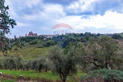 Foto Villa singola a Monte San Vito di 200 m² con 9 locali in vendita