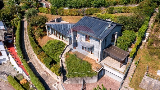 Foto Villa unifamiliare in via Gentrino 30, Cernobbio di 456 m² in vendita