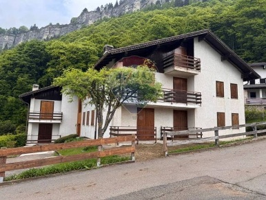 Foto Appartamento in Via Terre Verdi, Brentonico in vendita