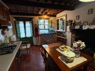 Foto Appartamento in Loc Vicinato Partigliano, Borgo a Mozzano di 119 m²