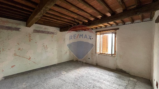 Foto Appartamento a Bagni di Lucca di 120 m² con 6 locali in vendita