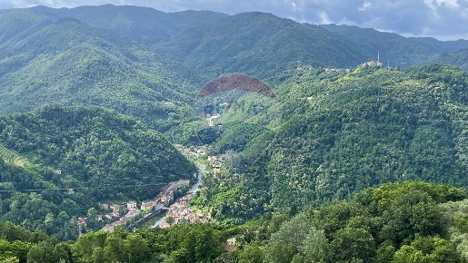 Foto Appartamento a Bagni di Lucca di 120 m² con 6 locali in vendita