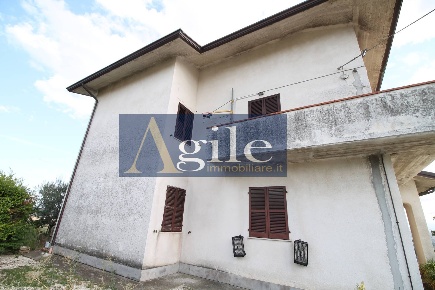 Foto Appartamento in strada provinciale, Bellante di 100 m² con 4 locali