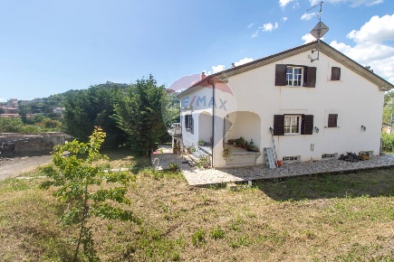 Foto Villa singola in via trasbordo, San Vito Chietino di 521 m² in vendita