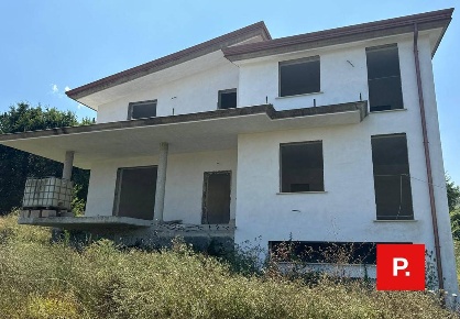 Foto Villa unifamiliare in traversa di via Tore, Limatola di 320 m²