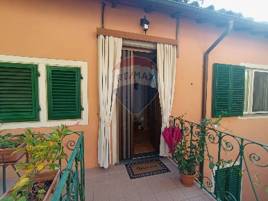 Foto Appartamento a Bagni di Lucca di 97 m² con 8 locali in vendita