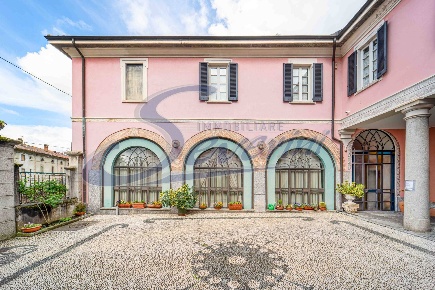 Foto Villa singola in via Cadorna, Albese con Cassano di 700 m² in vendita