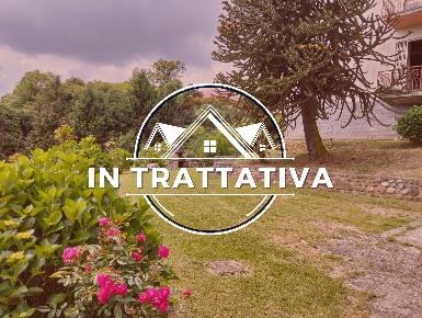 Foto Villa singola in Via Arno, Sumirago di 245 m² con 6 locali in vendita