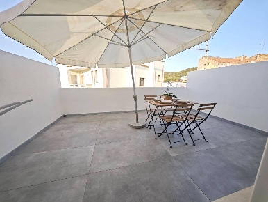Foto Appartamento in Salita Rombi, Carloforte di 140 m² con 3 locali