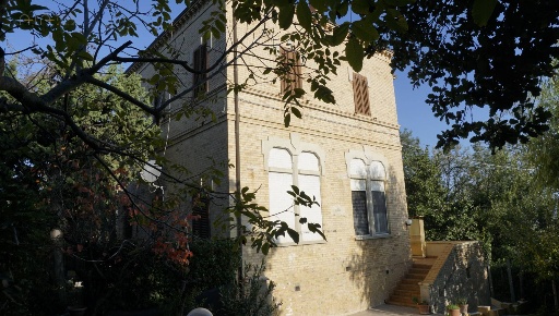 Foto Appartamento in Contrada Tesino, Offida di 85 m² con 5 locali