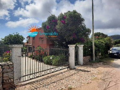 Foto Villa bifamiliare in strada Marazzino Ruoni, Santa Teresa Gallura