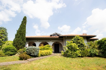 Foto Villa unifamiliare in kennedy, Robecchetto con Induno di 240 m²