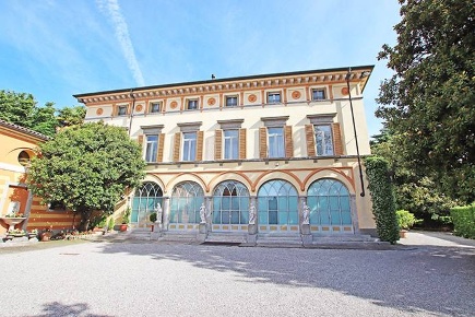 Foto Villa unifamiliare a Almenno San Bartolomeo in vendita