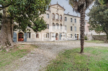 Foto Villa unifamiliare in borgo malanotte, Vazzola di 3000 m² in vendita