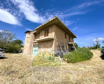 Foto Villa singola in Contrada Montalfano, Cupello di 340 m² con 6 locali