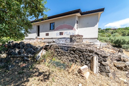 Foto Villa singola in Vico Ardizzone, Ragalna di 100 m² con 4 locali