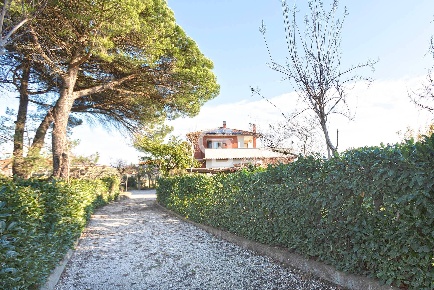 Foto Villa singola in Località Cassia Cimina, Caprarola in vendita