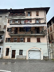 Foto Appartamento in via Mons. Mario Toccabelli, Vestone di 97 m²