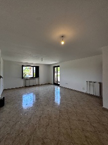 Foto Appartamento in Via Fonterimana, Montegiorgio di 100 m² con 4 locali