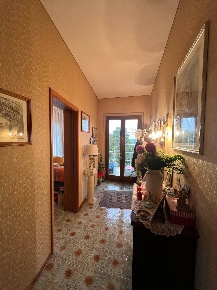 Foto Appartamento in Via Crocedivia, Montegiorgio di 150 m² con 10 locali