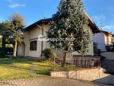 Foto Villa unifamiliare in Via G. Donizetti, Boffalora sopra Ticino