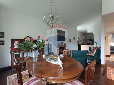 Foto Villa singola in Via Giovanni XXIII, Figino Serenza di 372 m²